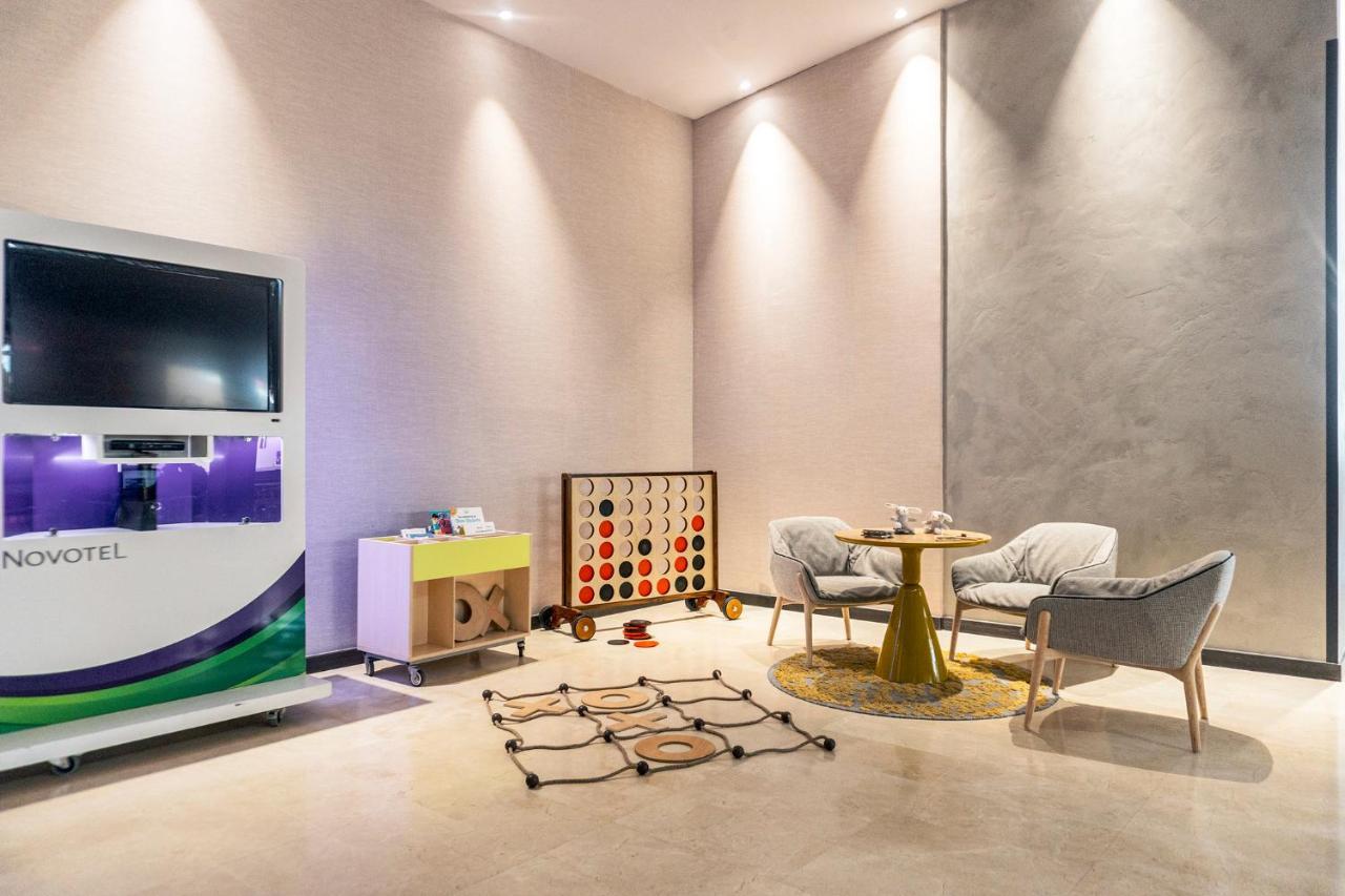 Novotel Sevilla Bagian luar foto