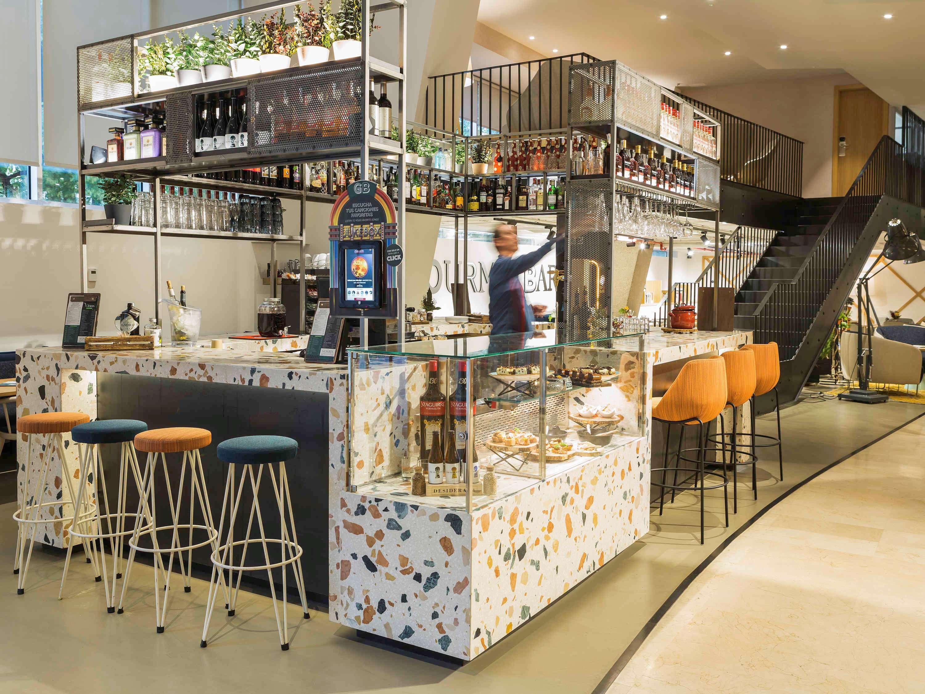 Novotel Sevilla Bagian luar foto