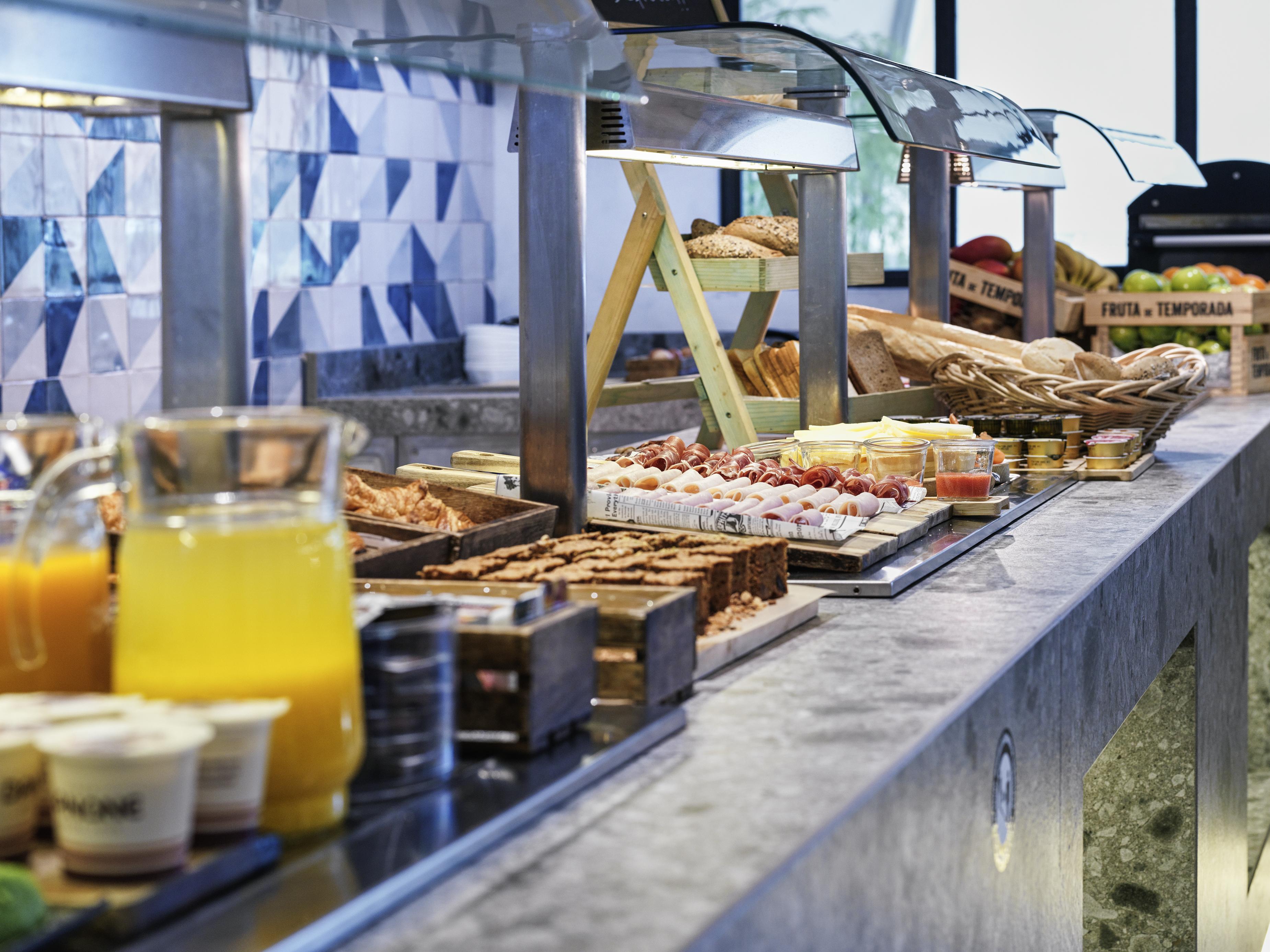 Novotel Sevilla Bagian luar foto
