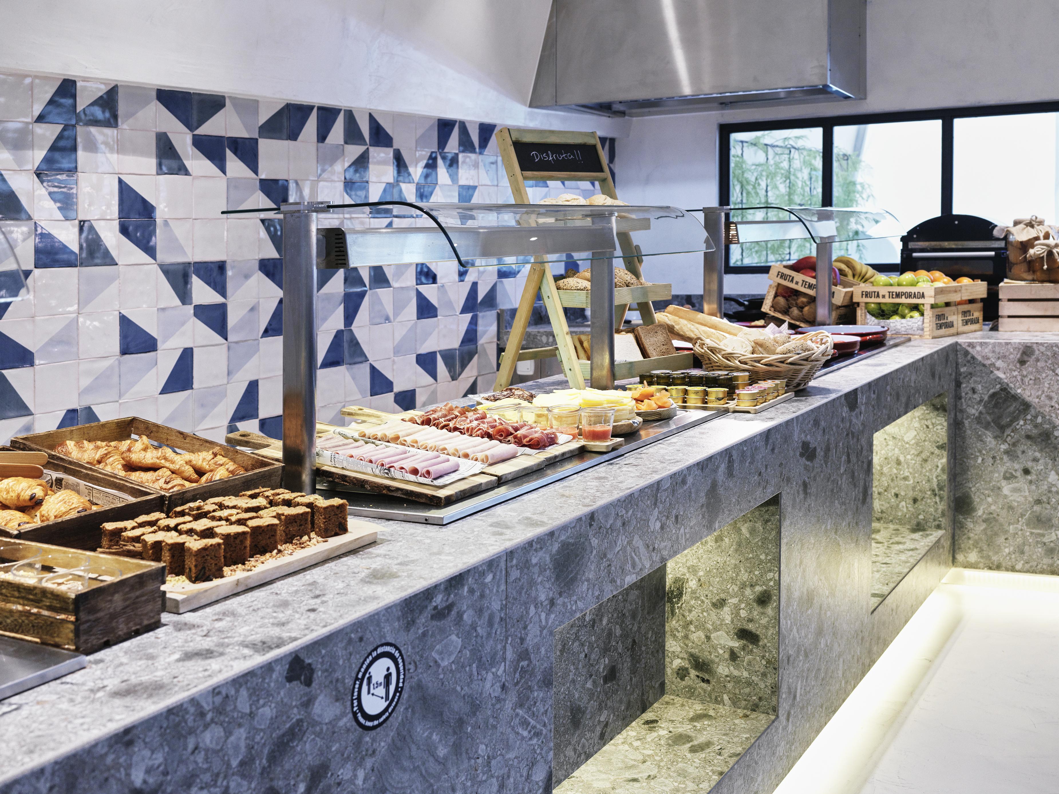 Novotel Sevilla Bagian luar foto