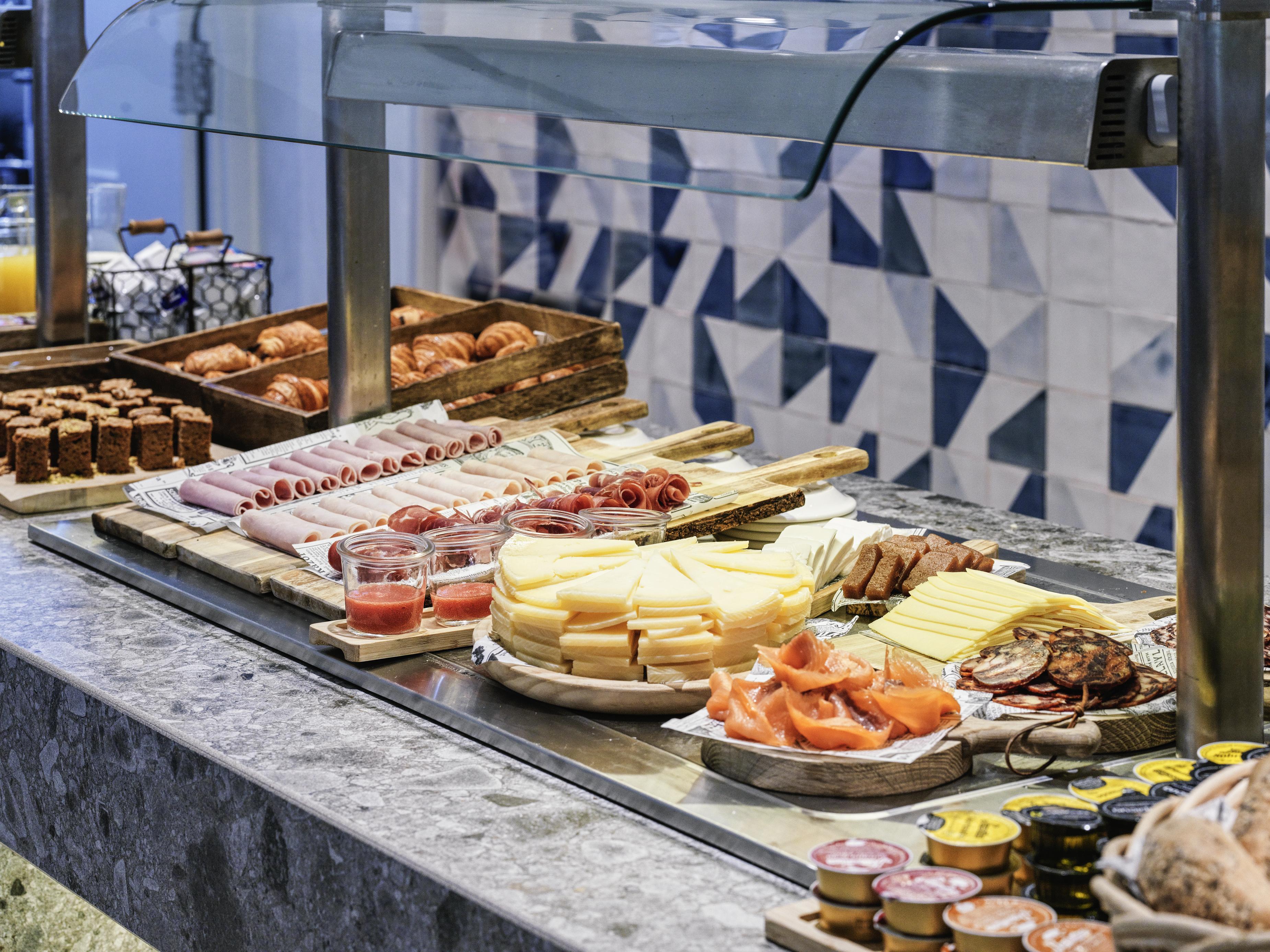 Novotel Sevilla Bagian luar foto